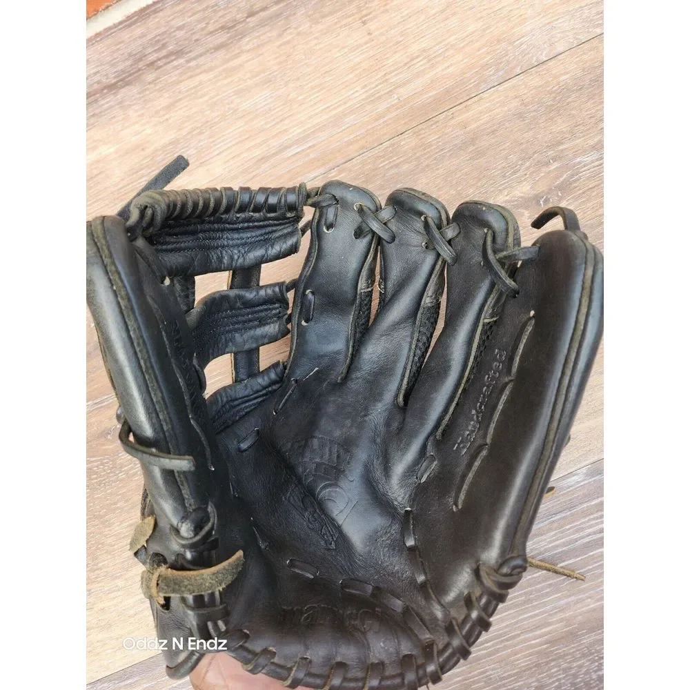 Mariucci Black Leather Handcrafted Baseball‎ Glove 11.5in left hand